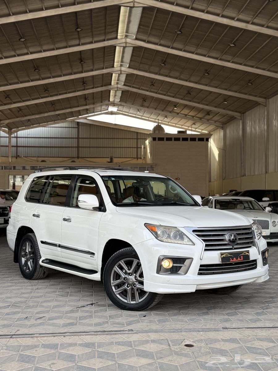 Lexus - LX570 ((( Sold )))64215596602243112