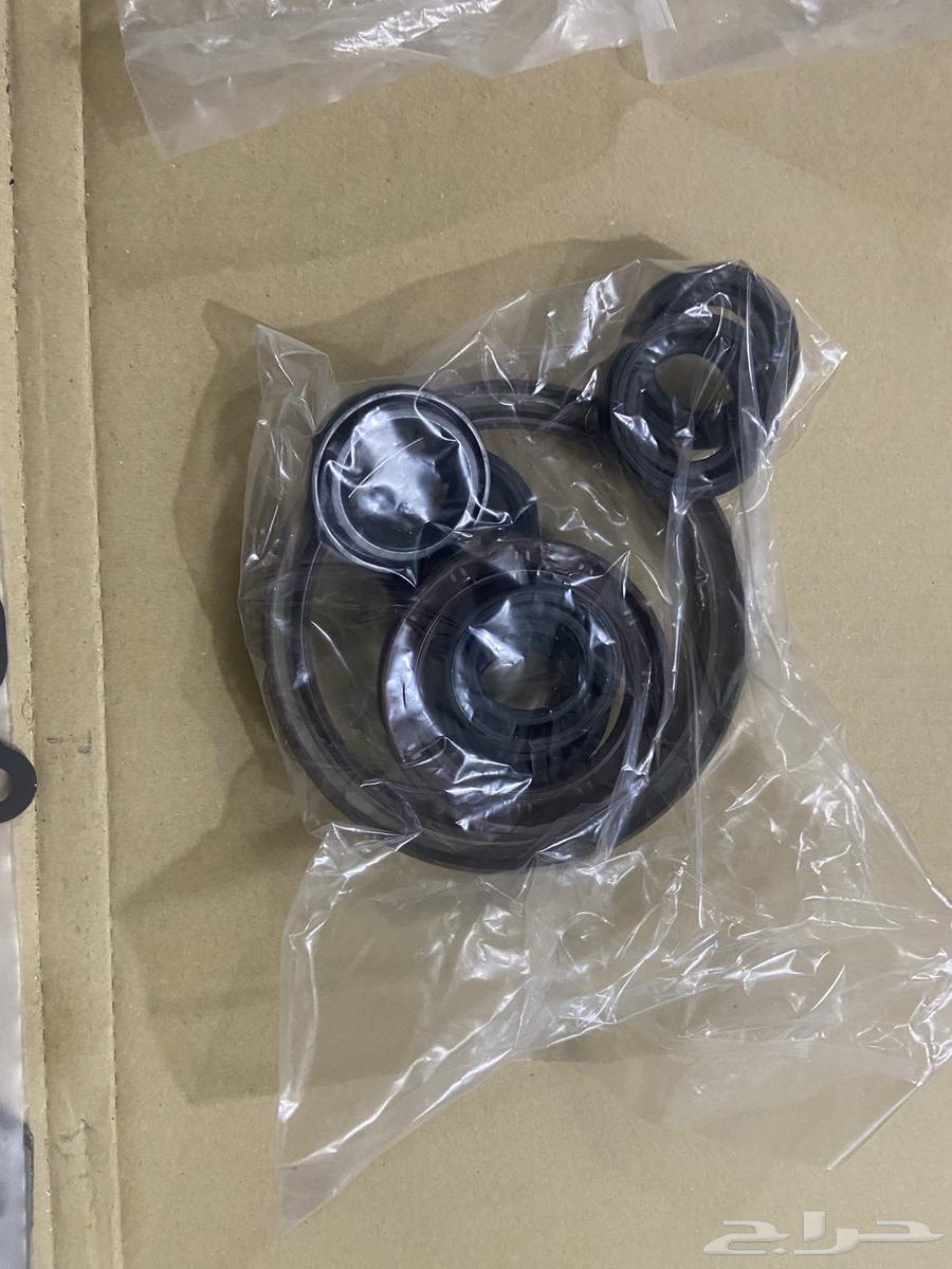 طقم قازقيتات وجلد لمكينة لاندكروزر V6 من موديل 2007 وتحت64221422438785111