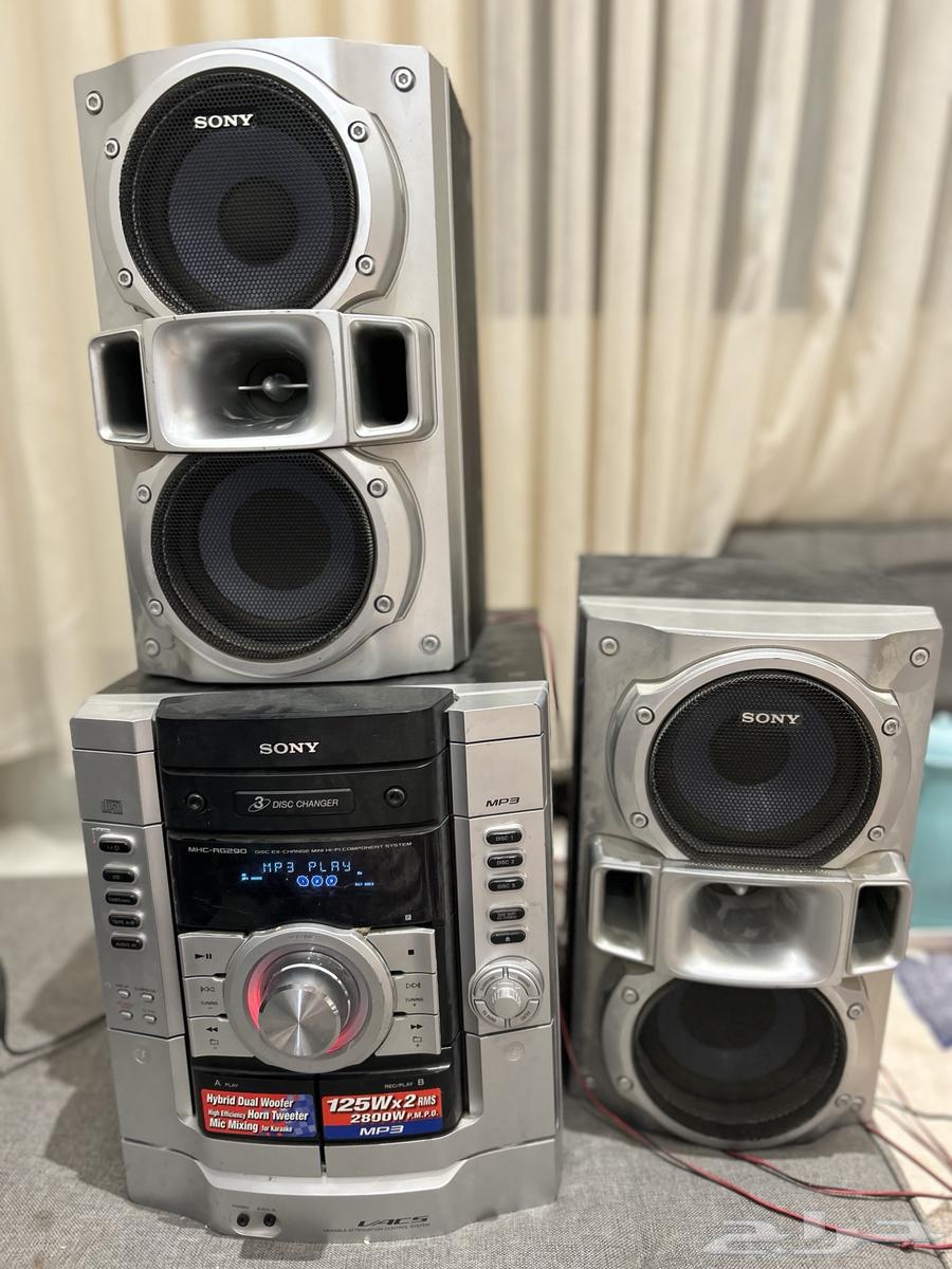 مسجل نظيف سماعتين كبار ومدخل كاسيت 2وسي دي 3بحاله ممتازه جد64223770597250111