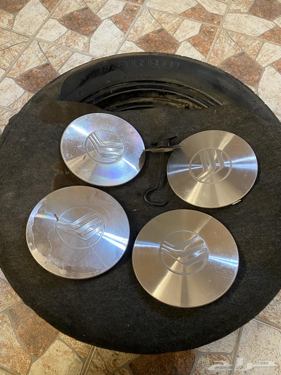 Ford hub with lock and cover (Marquis tear rims cups)64217725214850110