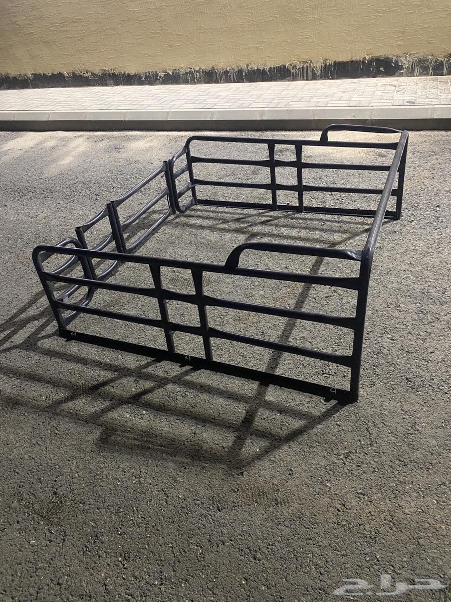 He tightened the screws and mounted it on the helix64226324154497110