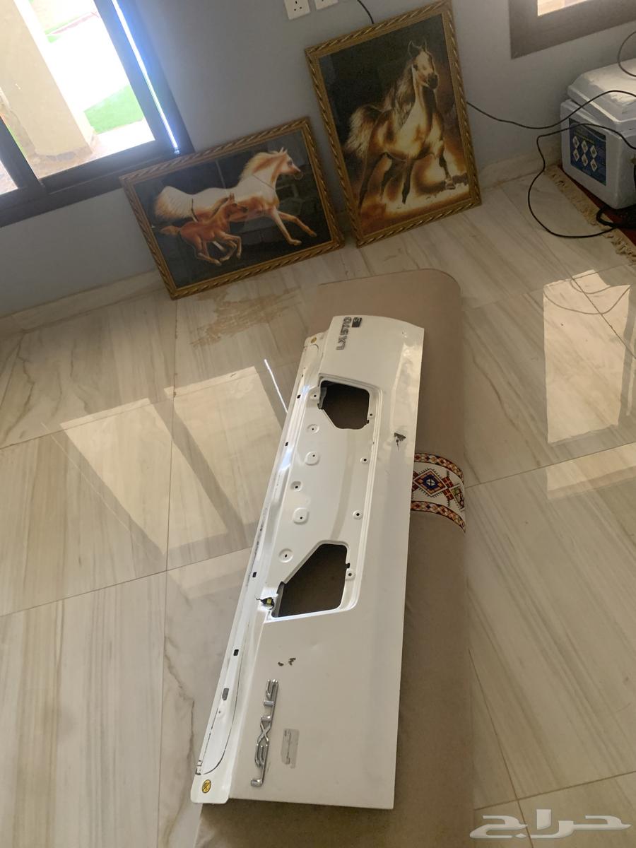 باب  خلفي تحت السيارة  لكزز201464215552258819110