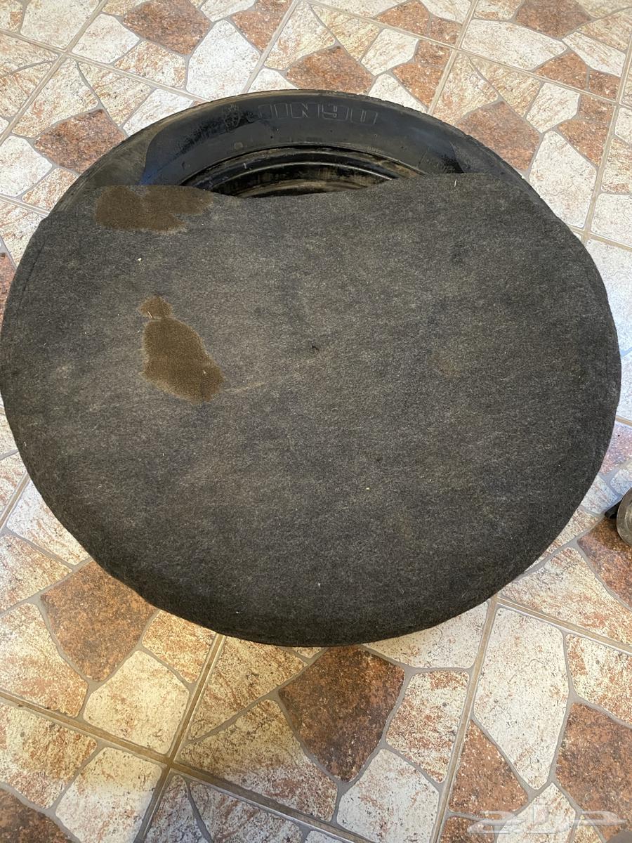 Ford hub with lock and cover (Marquis tear rims cups)64217725214850112