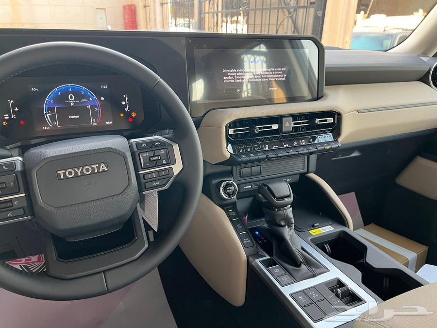 تويوتا لاند كروزر TXL3 بنزين 2025 رمادي وابيض كاش واقساط64223579734659114