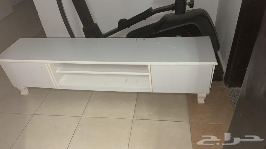 تسريحة مع 2 كوميدينة ب100 ودولاب ب 100 وطاولة تلفزيون ب5063723829686787113