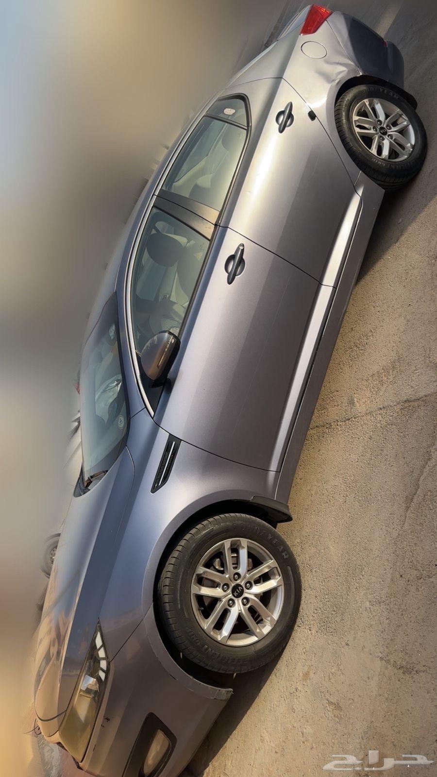 سياره كيا للبيع64226324012419110