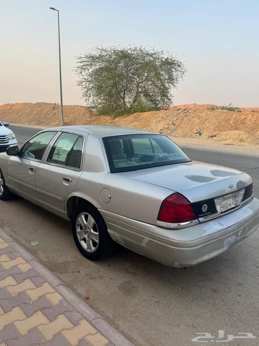 فورد فكتوريا للبيع64227304830849112