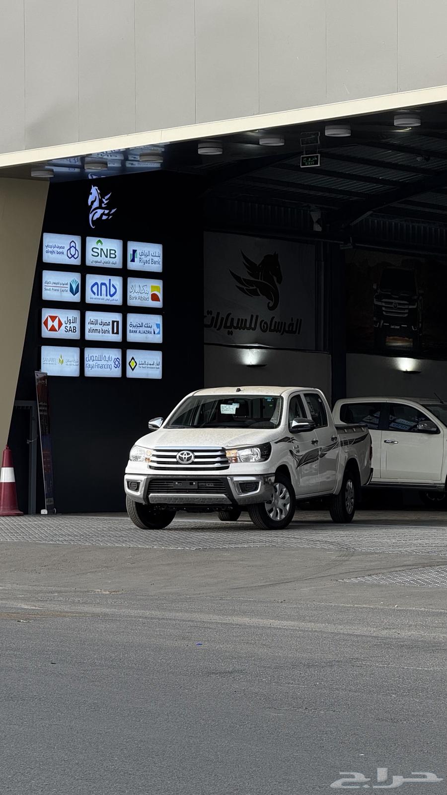 تويوتا هايلكس غمارتين 2.4 ديزل -2025 - 93.00064230918312322110