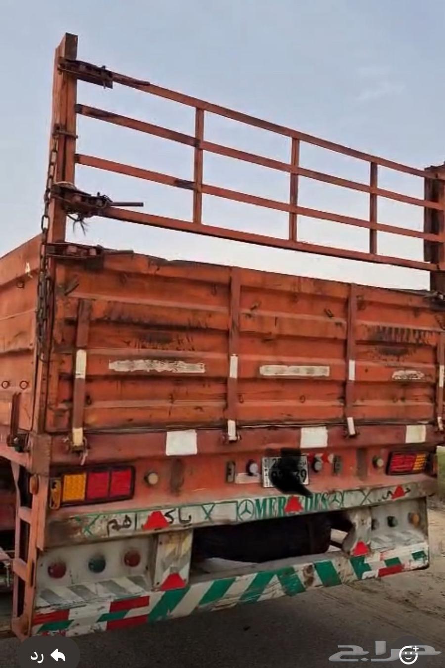 Flatbed and movable sides64230242882691111