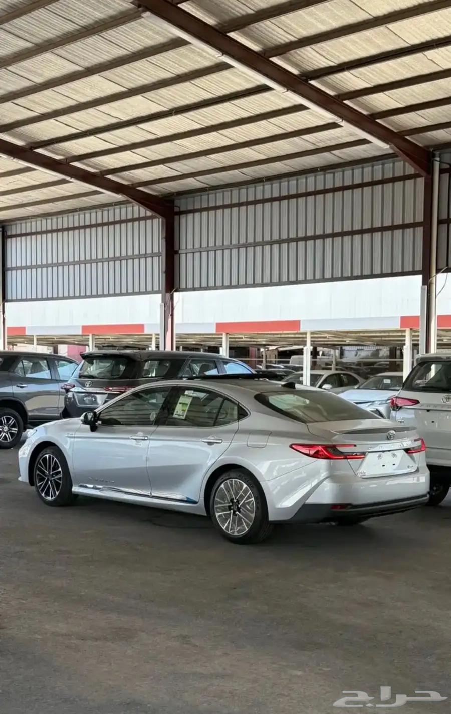 تويوتا كامري LEهايبرد 2025 بطاقه جمرك كاش وتقسيط64250547191554114
