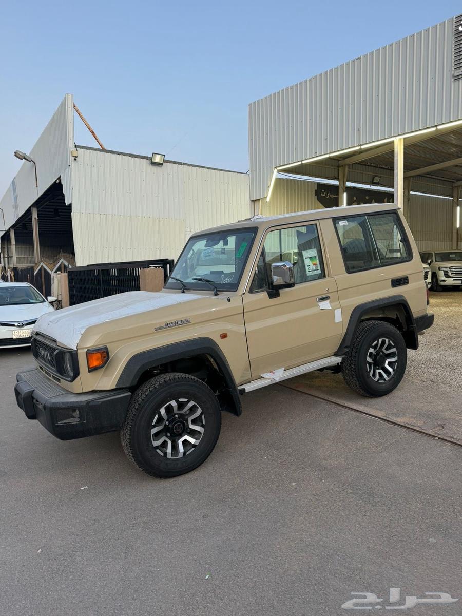 تويوتا ربع 2025 ديزل اوتماتيك فل كامل رفرف سعودي جديد64255935017091111