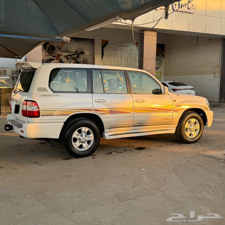 لاندكروزر 2006 عداد قليل ( قير عادي - البازعي )64254870125443111