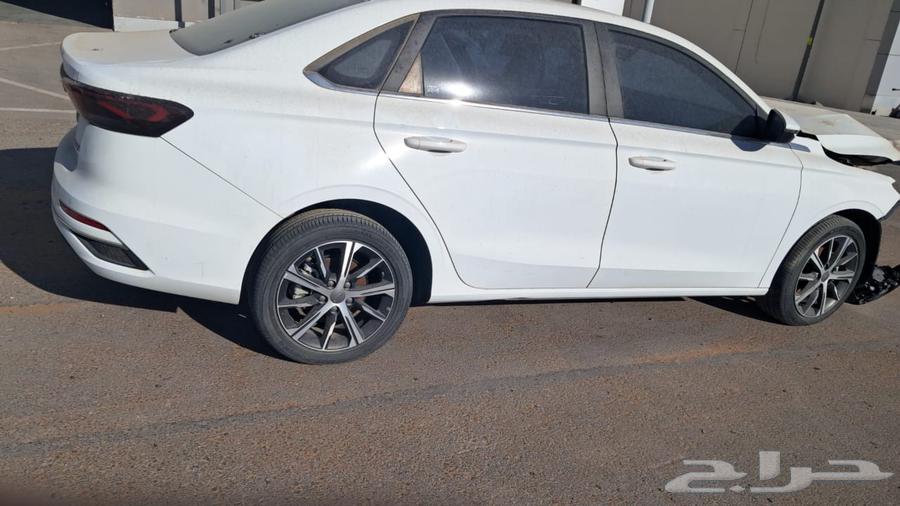 باب جيلي امجراند GS ابيض 202464234917561346110