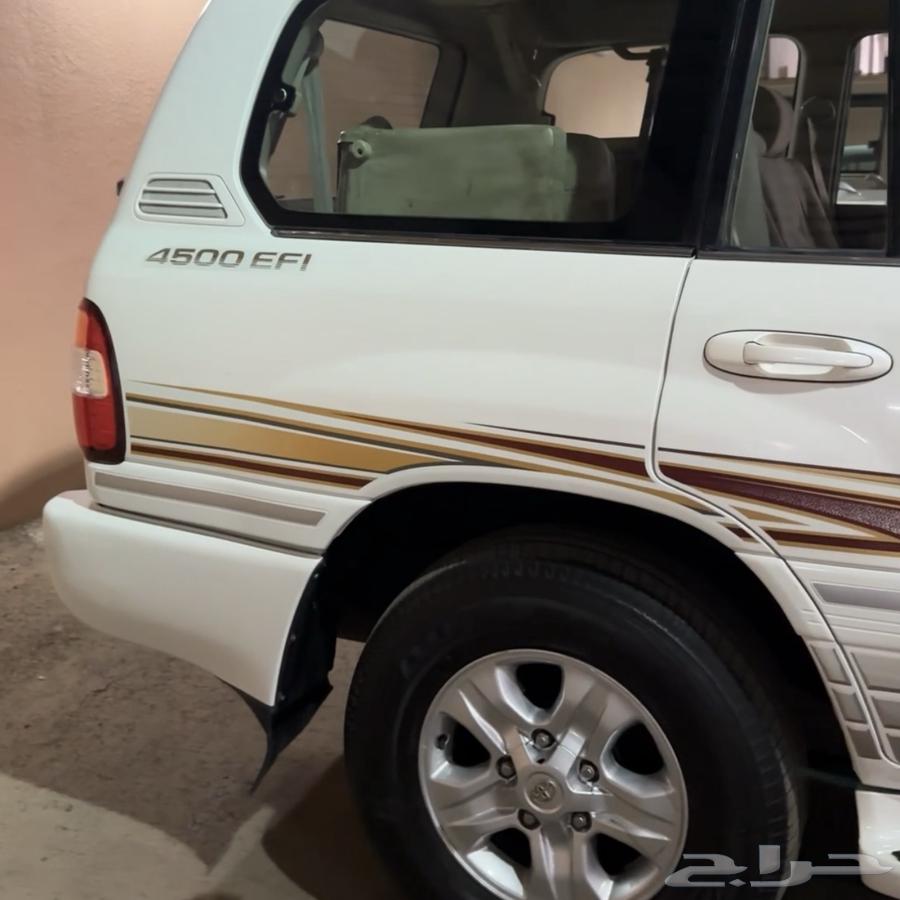 لاندكروزر 2006 عداد قليل ( قير عادي - البازعي )64254870125443113
