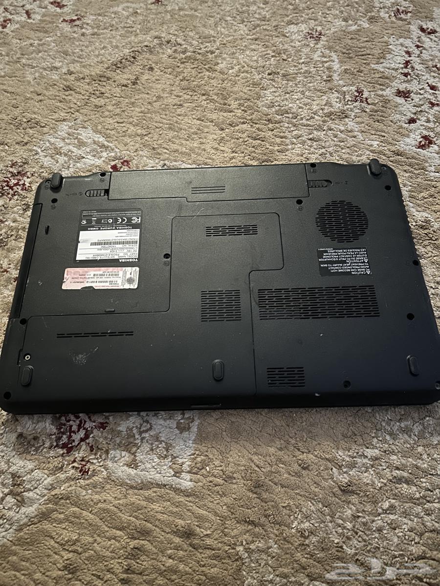 Laptop needs maintenance, comes with charger and is very clean63965141976321112