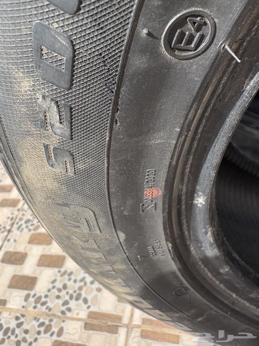 كفرات فورد فكتوريا مقاس 235 55 1764248637303171111