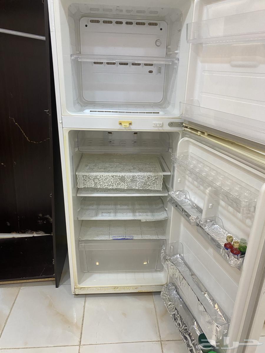 3 refrigerators plus a floor freezer63977042730881113
