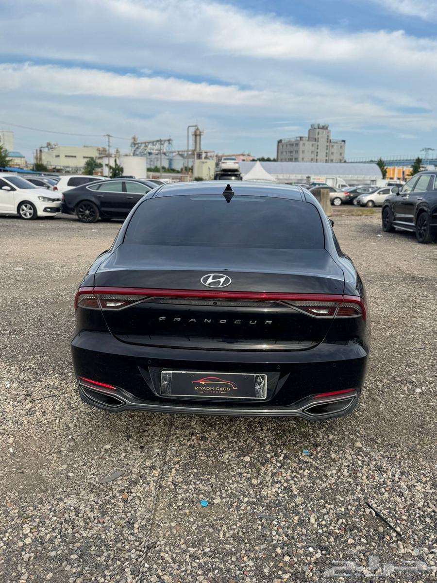 ازيرا موديل 2022 6 سلندر فل(بحاله ممتازه )64238657104386113