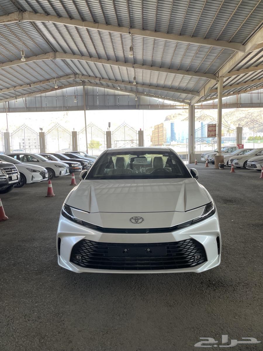 تويوتا كامري هايبرد - استاندر - 202564255350674817111