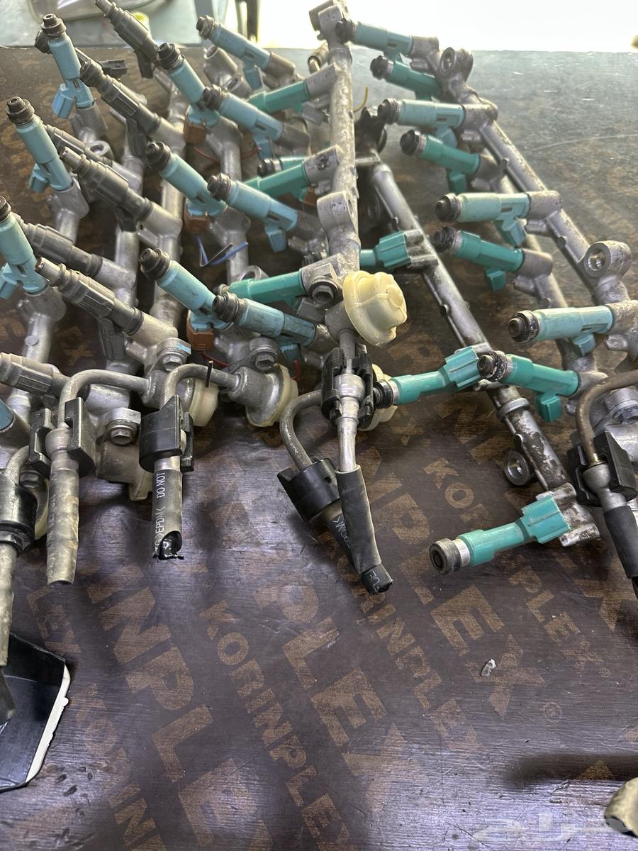 بخاخات بنزين (كامري )افلون )(كورلا )(يارس )64243125294977110