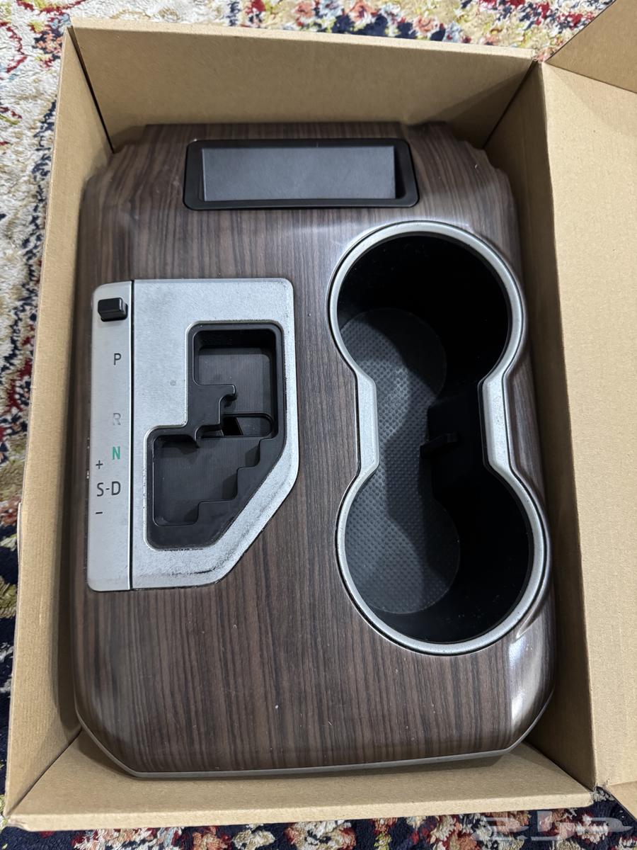 ديكور القير كامري 2012-2015 مخشب مستخدم سليم64246758114306111