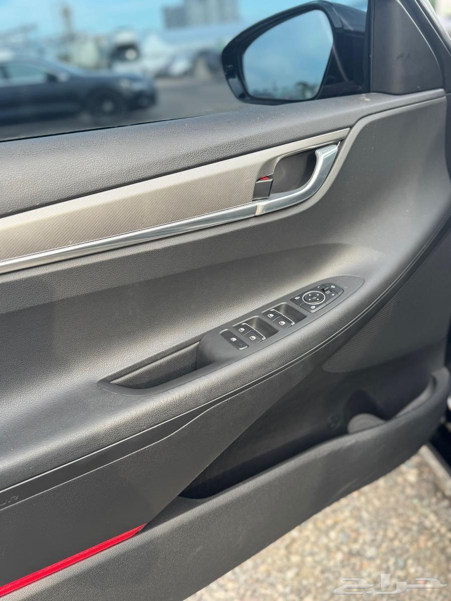 ازيرا موديل 2022 6 سلندر فل(بحاله ممتازه )64238657104386114