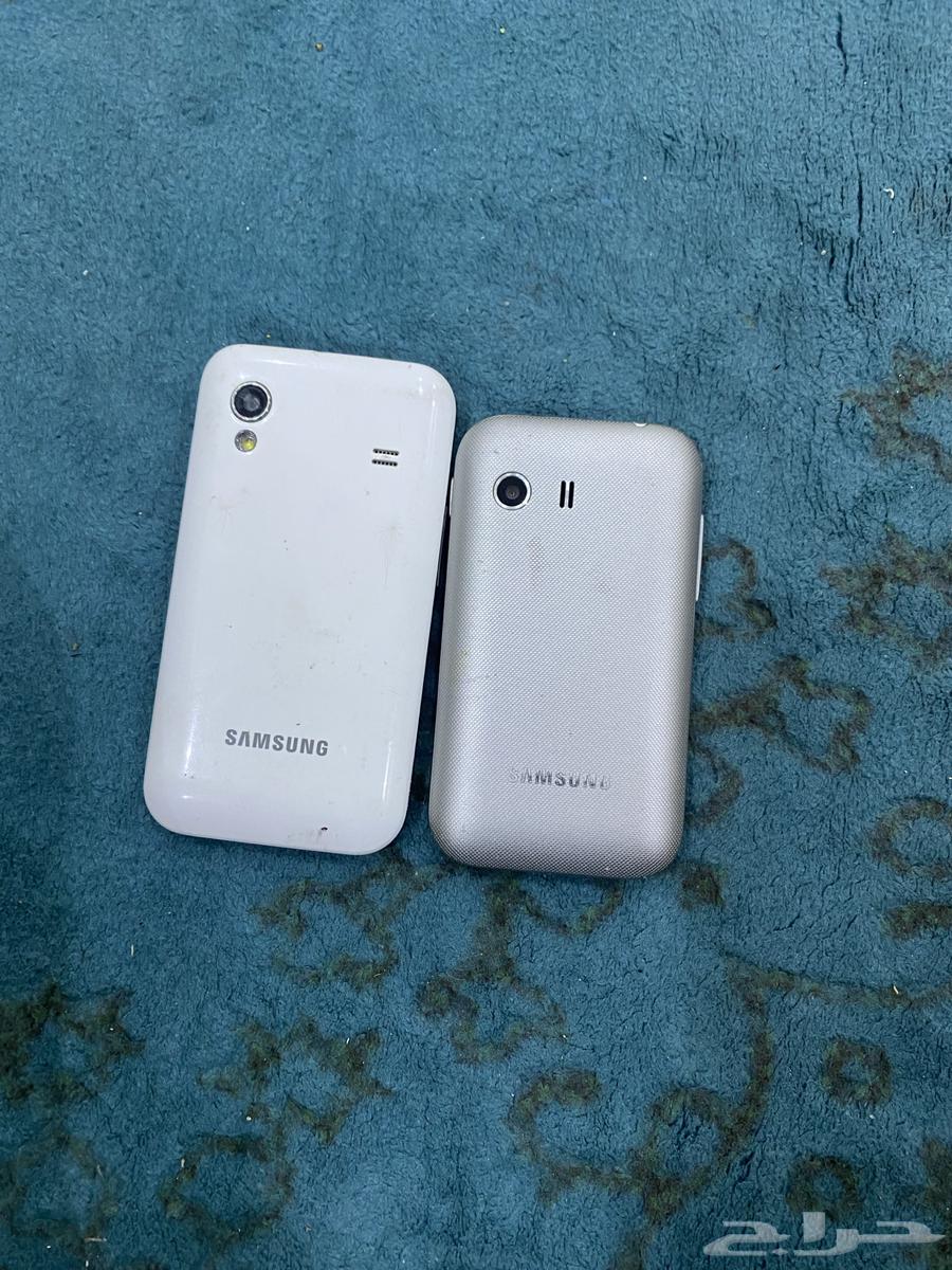 Old Galaxy and Nokia phones and two routers63960611508355113