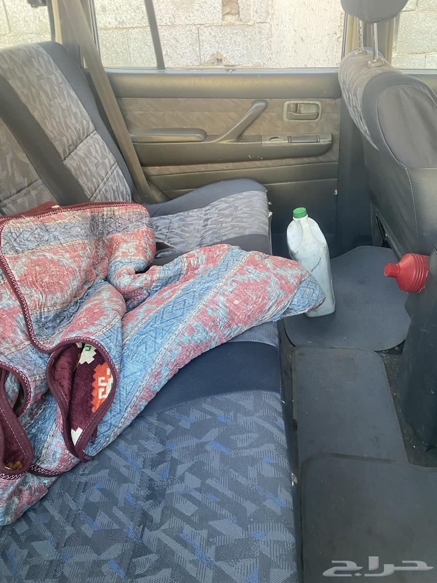 البيع جيب صالون 9764260175215874114