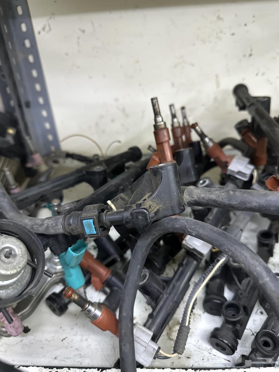 بخاخات بنزين (كامري )افلون )(كورلا )(يارس )64243125294977114