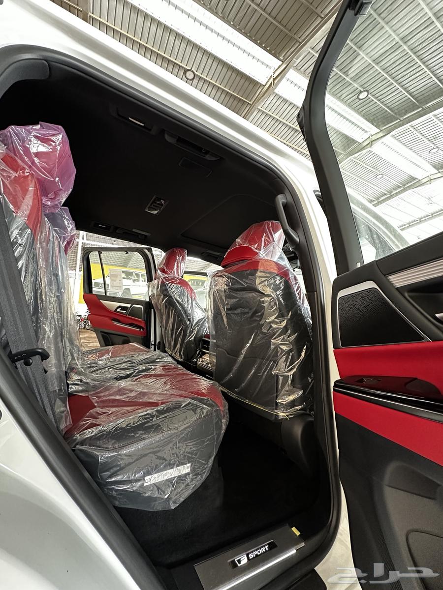 لكزس سبورت بريمي2025 اخر دفعه ابيض بطاقه جمركيه64230434743810113