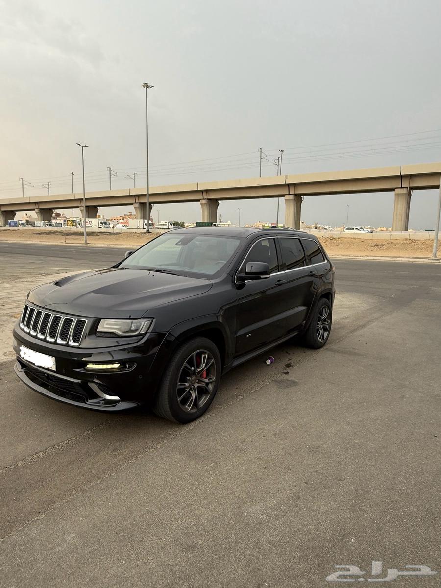 جيب جراند شيروكي SRT64253838914178112