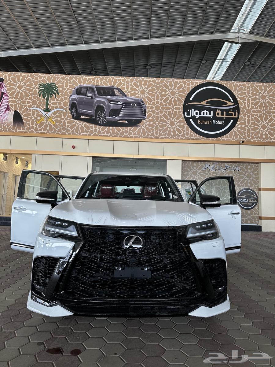 لكزس سبورت بريمي2025 اخر دفعه ابيض بطاقه جمركيه64230434743810110