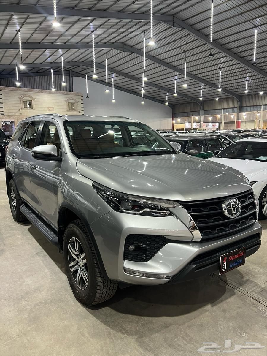 تويوتا فورتشنر 2024 VX سته سلندر شبه جديد64252587528067112