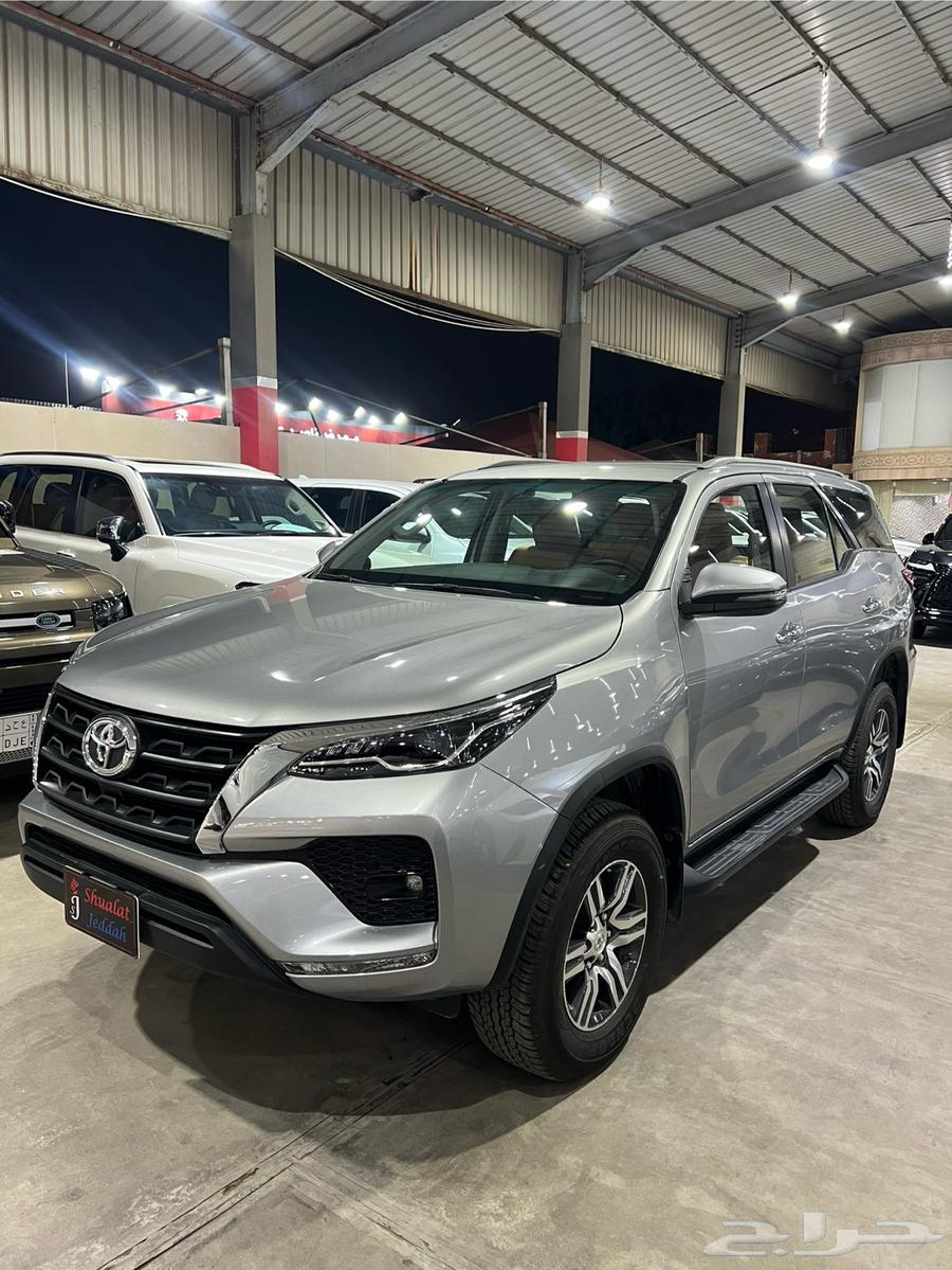 تويوتا فورتشنر 2024 VX سته سلندر شبه جديد64252587528067111