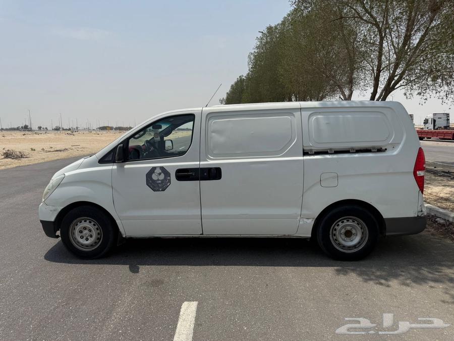 سيارة H 1. للبيع أو الإيجار الشهري64242570296834111