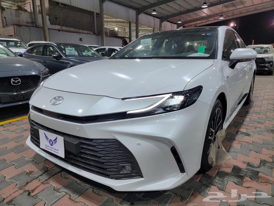 تويوتا كامري LE هايبرد 202564241699353858111