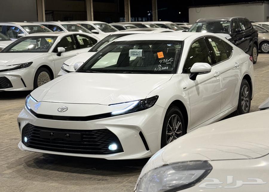 تويوتا كامري 2025 E هايبرد جديد اصفار بأقل سعر64232299093762110