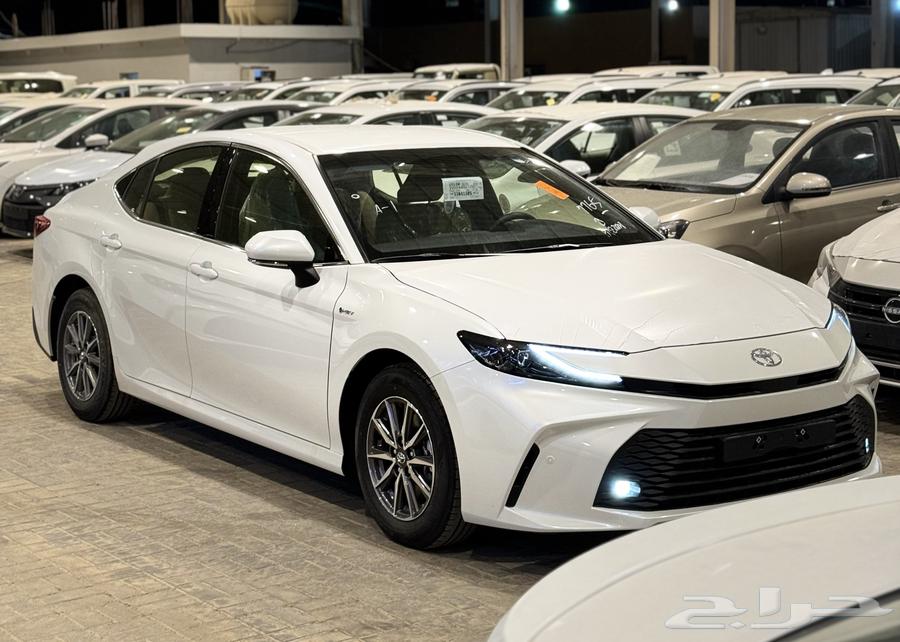 تويوتا كامري 2025 E هايبرد جديد اصفار بأقل سعر64232299093762113