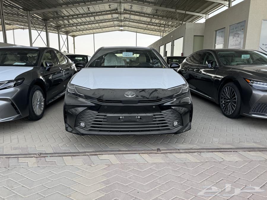 كامري (2025) LE سعودي متوفر لون اسود وابيض64246413453443111