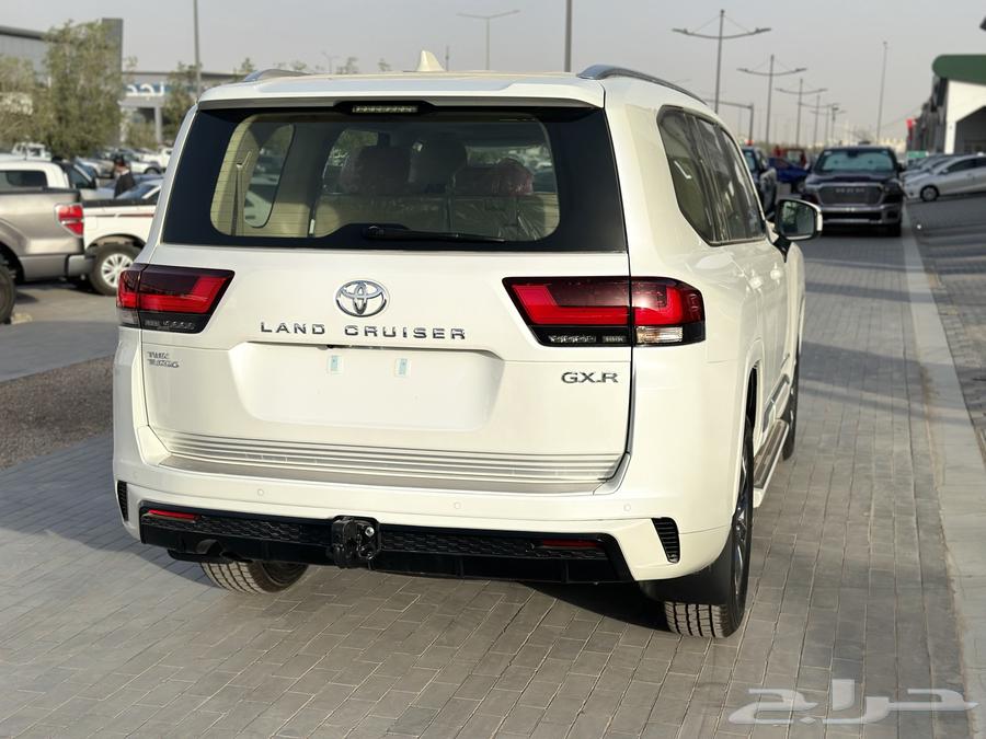 تويوتا لاندكروزر الموديل2025 فل كامل ورا الكويت رقم خمسة64253095682433113