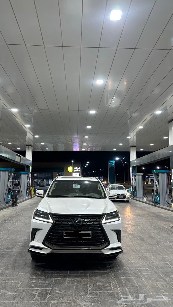 جيب لكزس64230242865793112