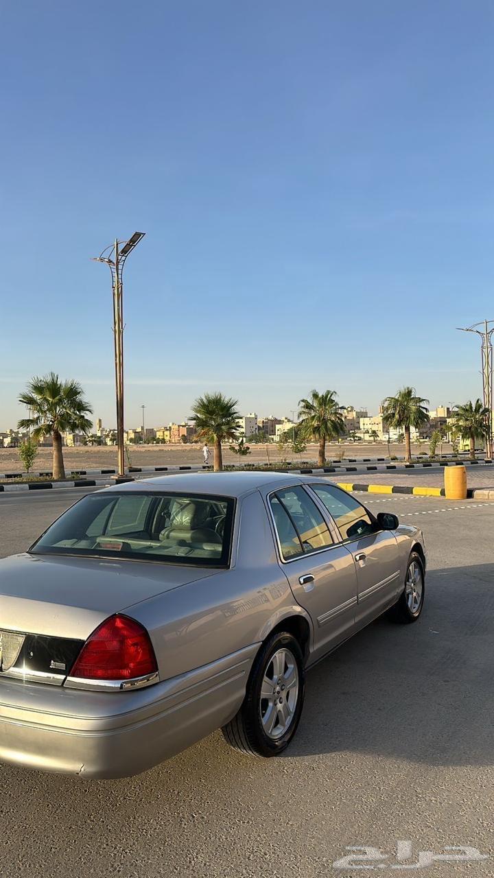 للبيع فورد فكتوريا64251837889025111