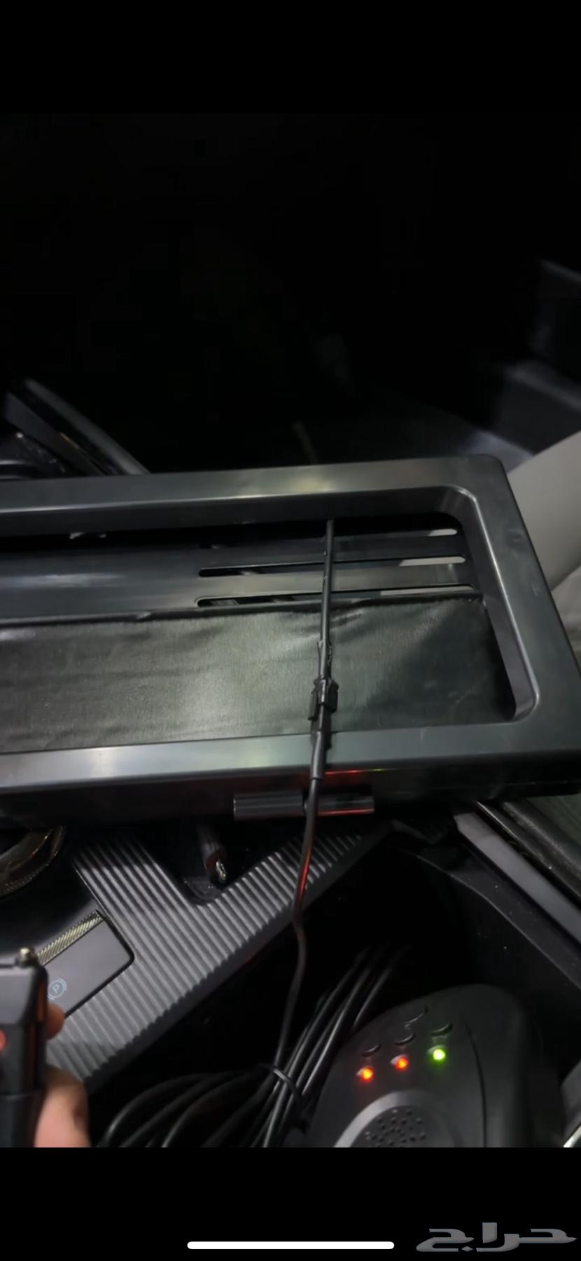 Electric panel hiding base that you can lock from inside64236806715650110