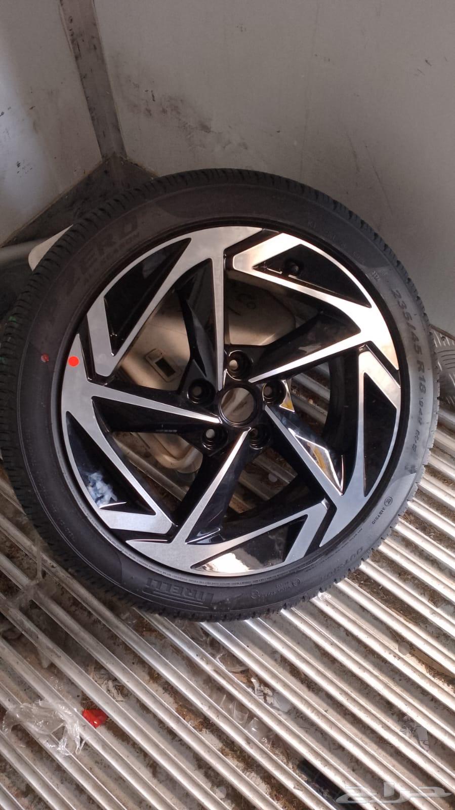 جنط سوناتا 2025 وكاله مع كفره مقاس 1864244878752514110