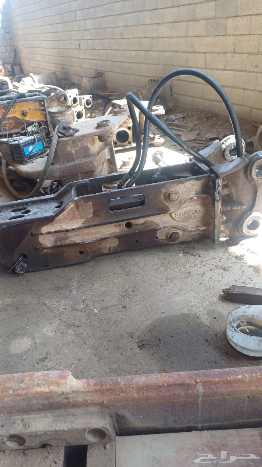 Susan-made size 15 grinder, clean and organized64240348524419111