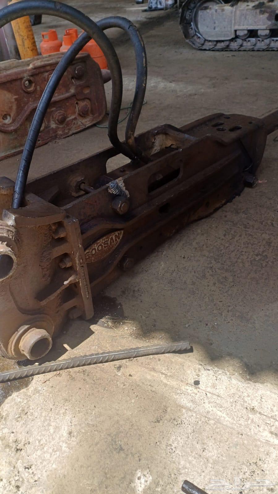 Susan-made size 15 grinder, clean and organized64240348524419113