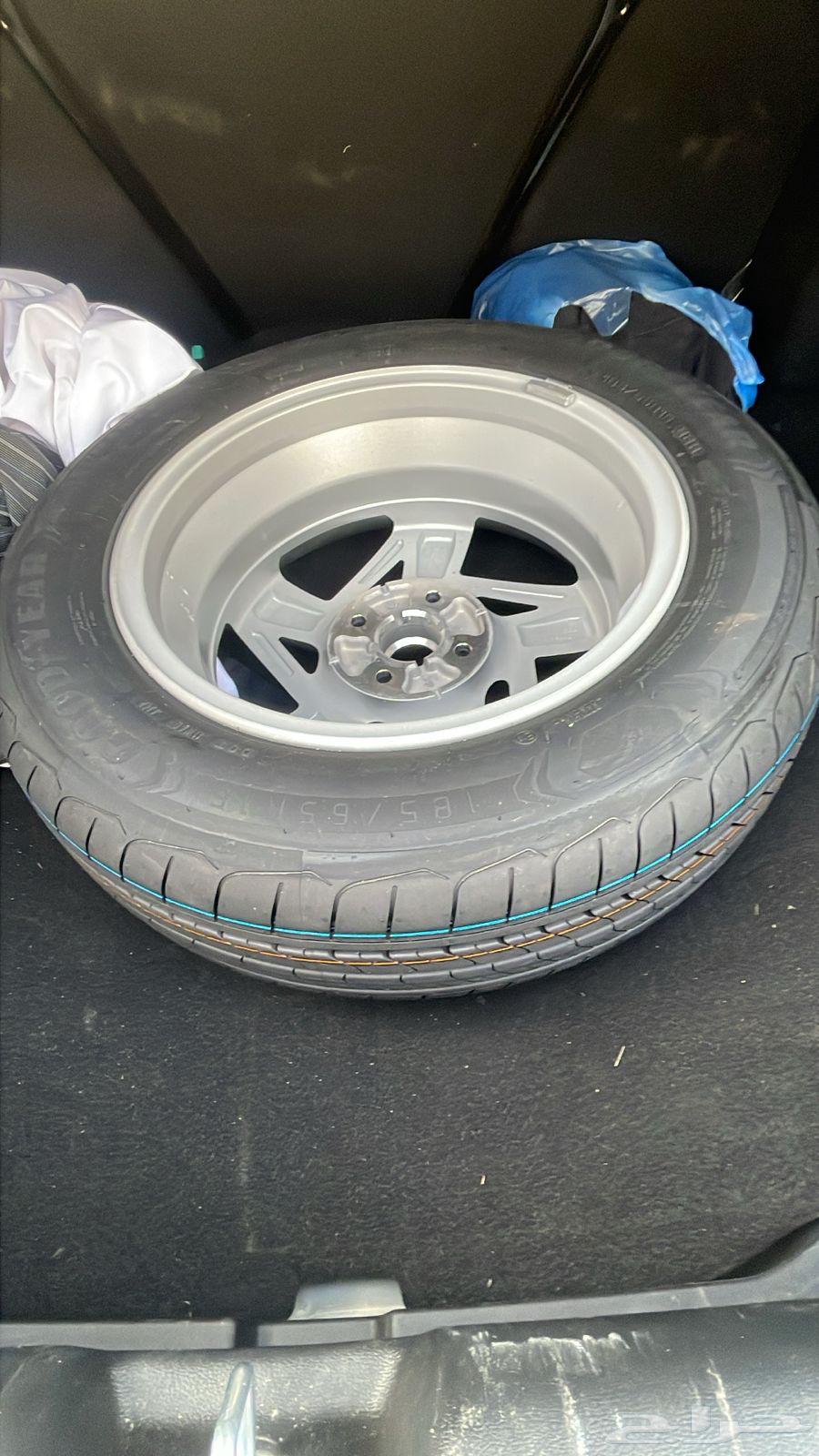 Rim with 2025 Xenon Tire64233888734979110