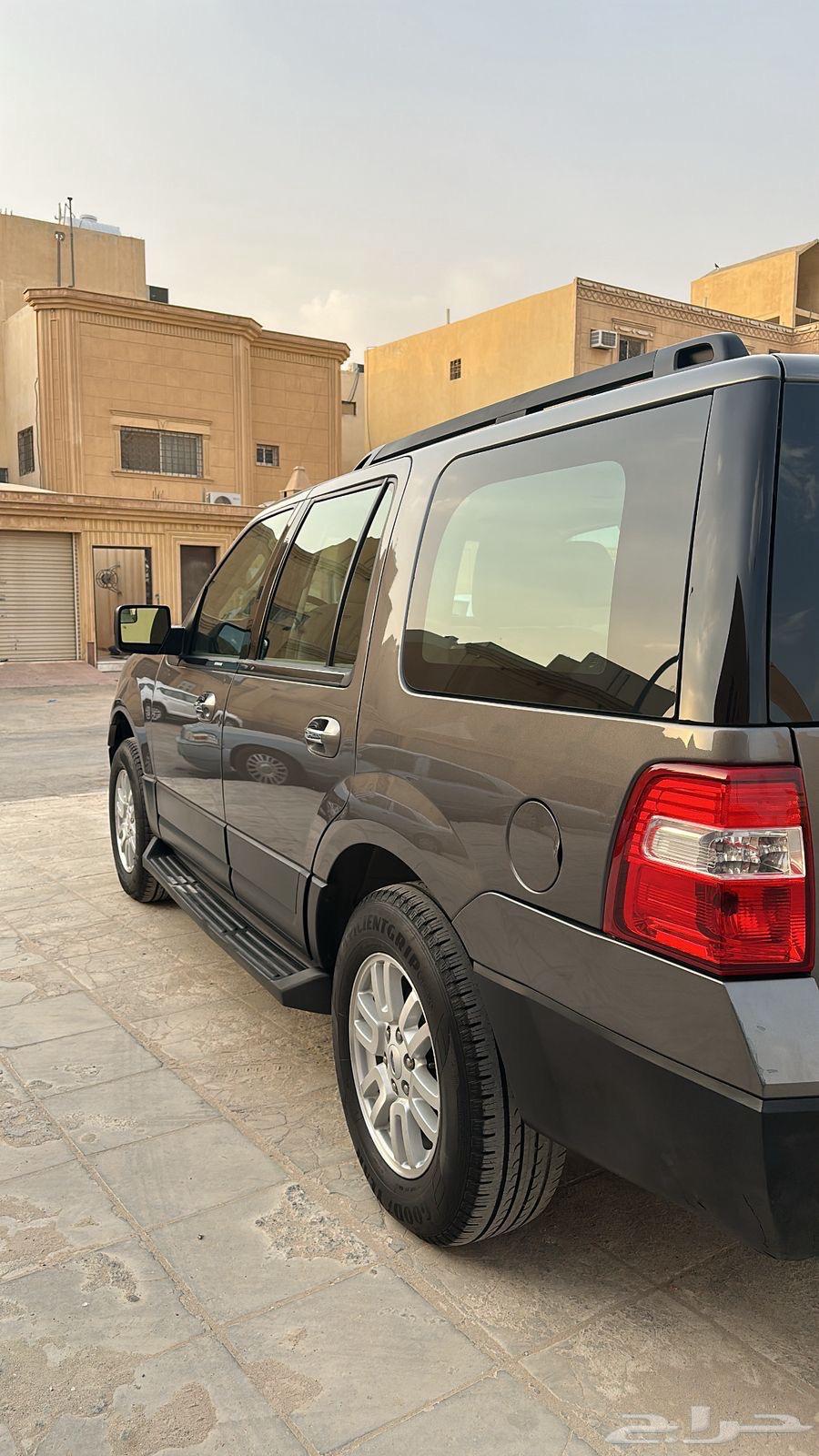 فورد اكسبيديشن بدون دبل64252906807425112