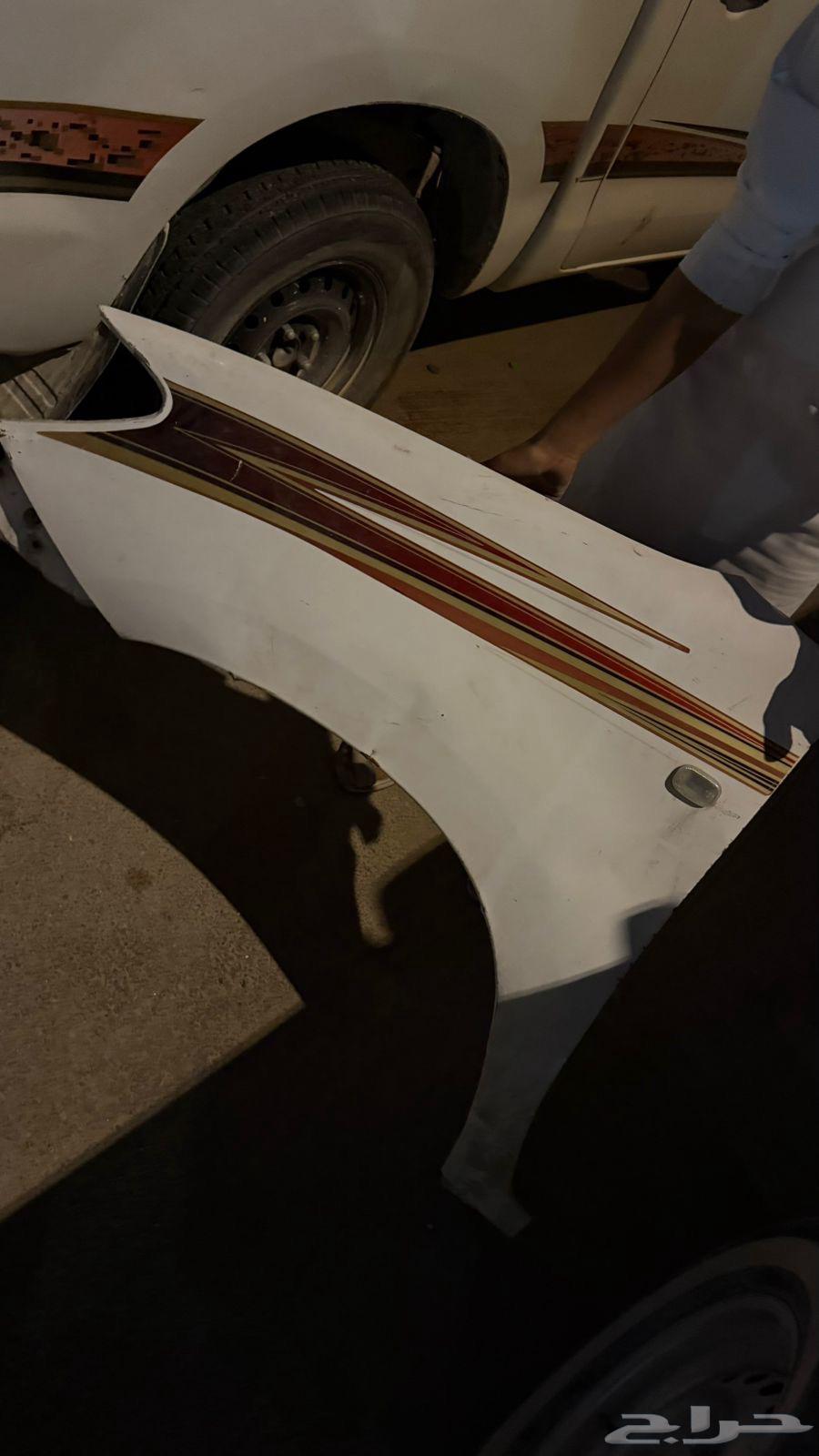 رفرف هايلوكس يسار 2008وشمعه ديبويسار64237434266241111