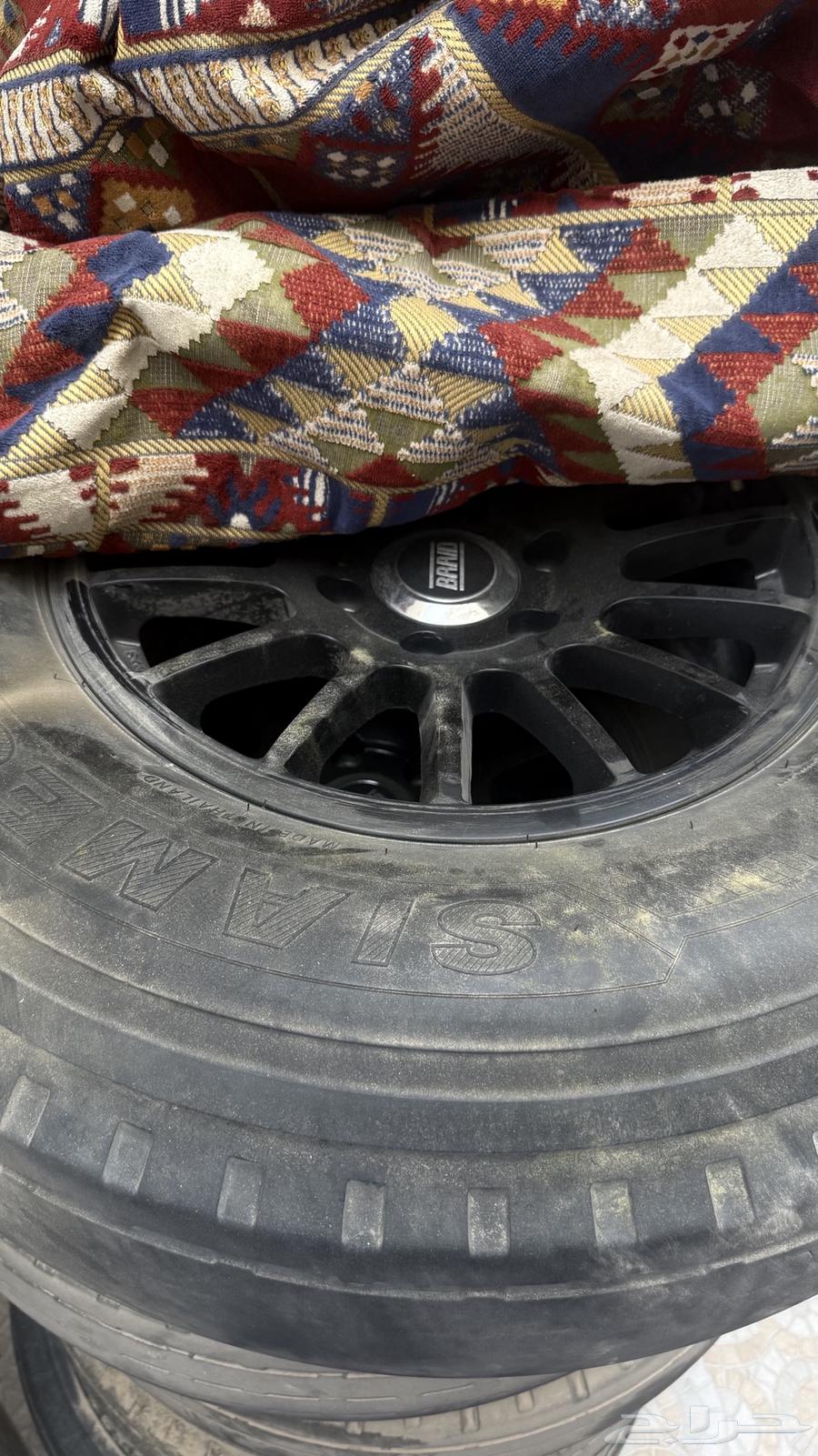 4 Chevrolet Pride rims, one has a scratch shown in the pictures with balloon64270962699011113